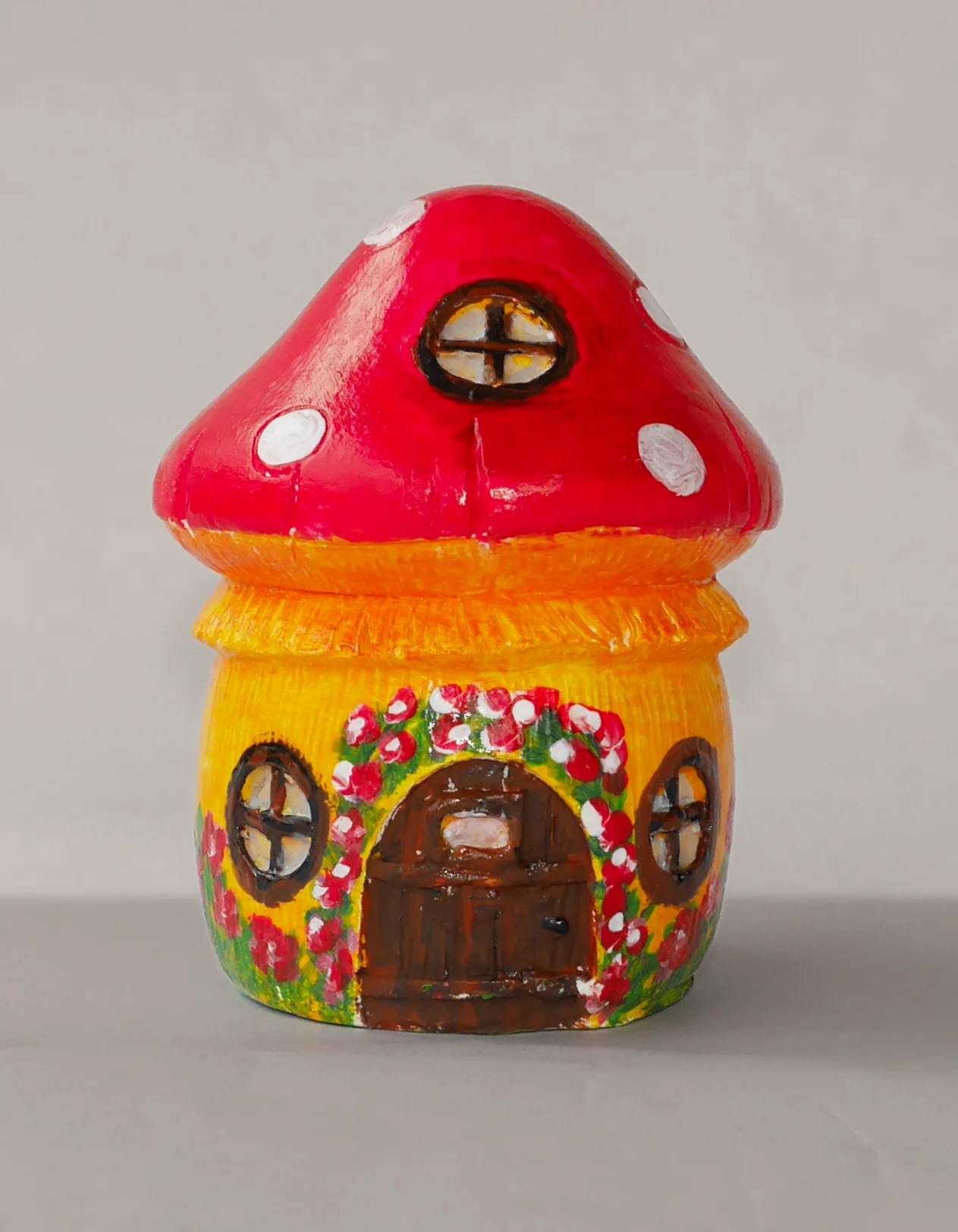 Houbový domeček s kytičkami