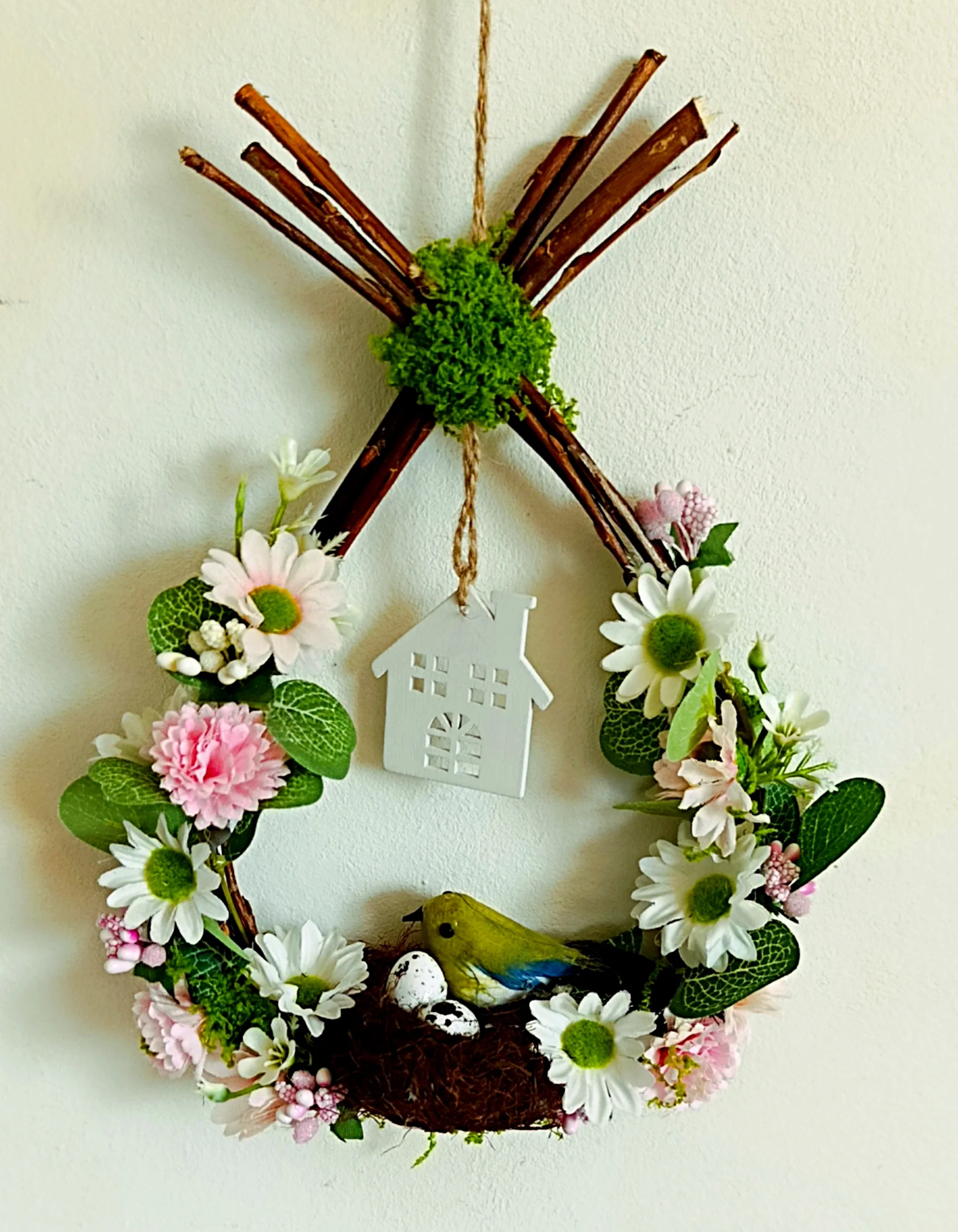 Jarní věneček s domečkem a ptáčkem
